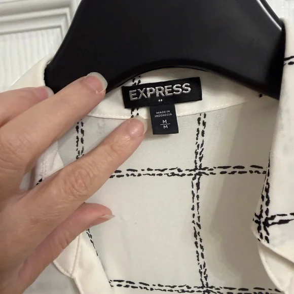 Express Portofino Ivory Black Windowpane Blouse M button up shirt semi sheer - Picture 4 of 7